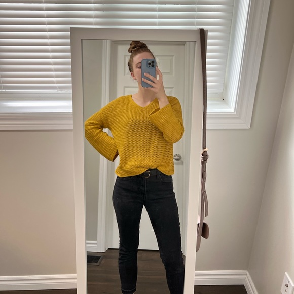 Old Navy Knit Sweater - Picture 2 of 3